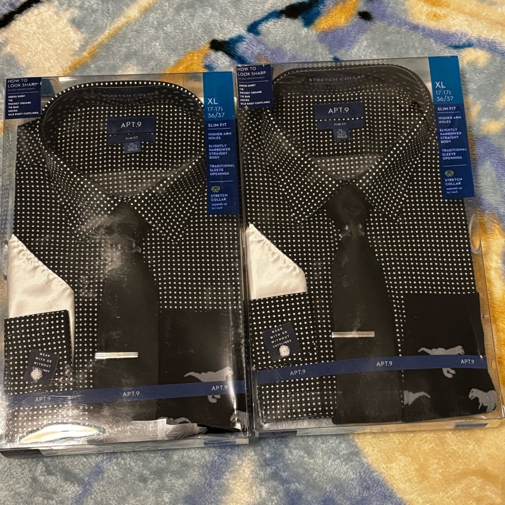 NWT.2 pcSale is for one)Apt.9 Black and White Dress Shirt Set had each 5 pieces)